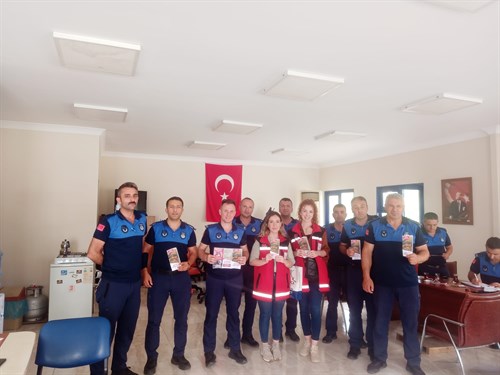 İlçemizde KADES Uygulaması Vatandaşlara Anlatılıyor